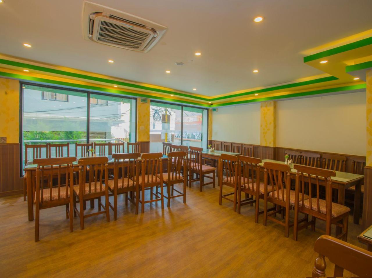 Oyo 255 White Zambala Hotel Katmandu Dış mekan fotoğraf