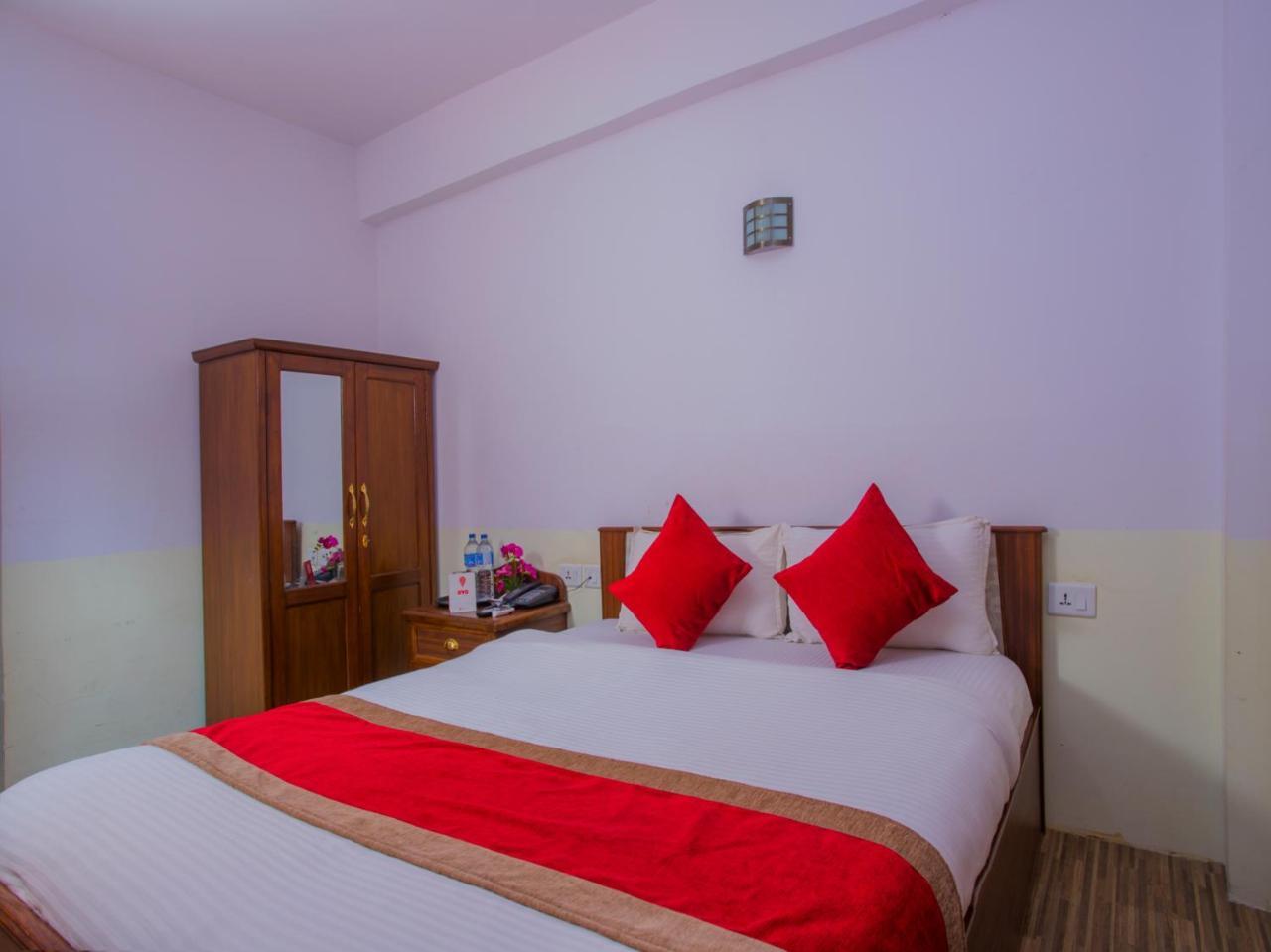 Oyo 255 White Zambala Hotel Katmandu Dış mekan fotoğraf