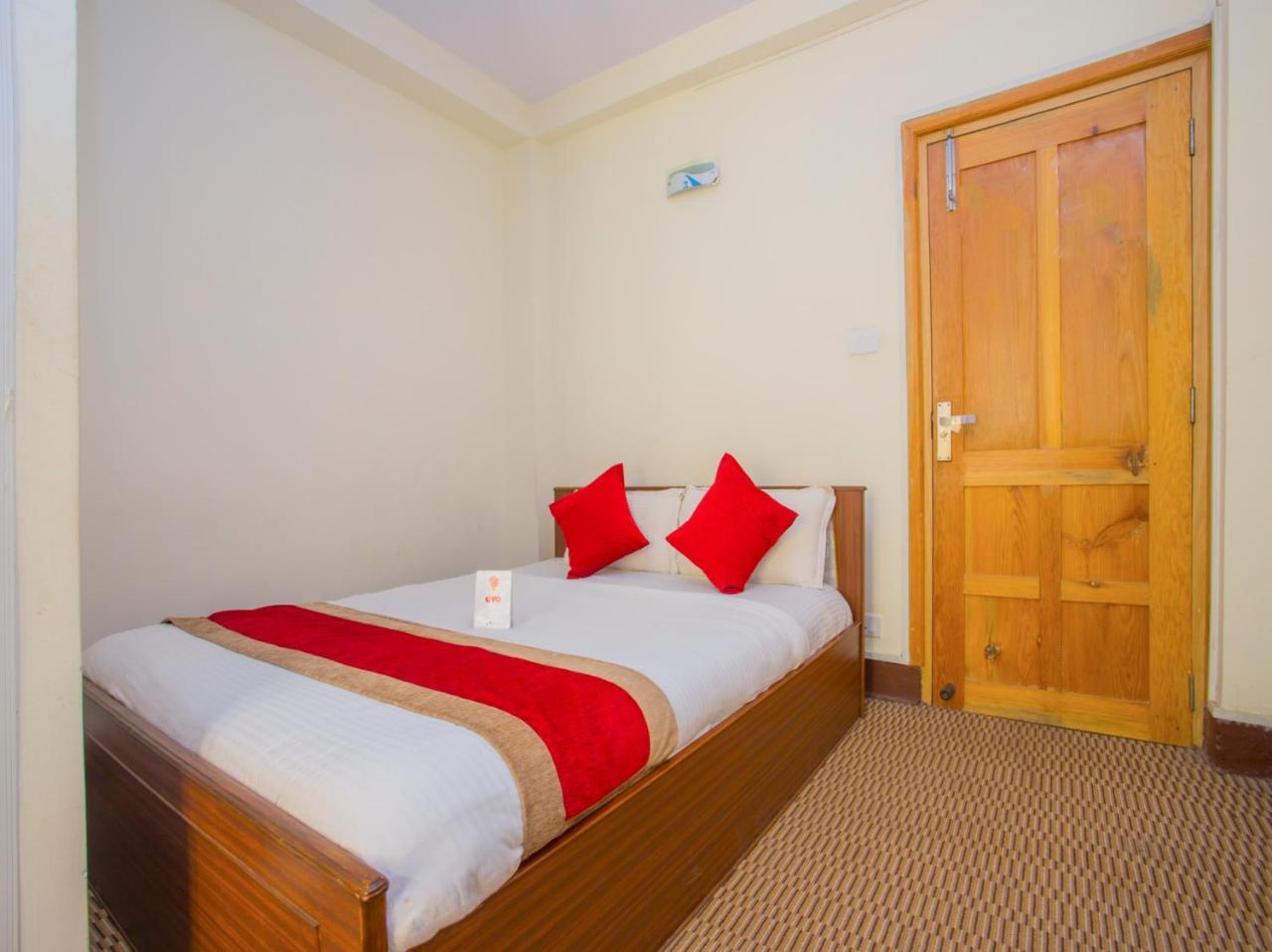 Oyo 255 White Zambala Hotel Katmandu Dış mekan fotoğraf