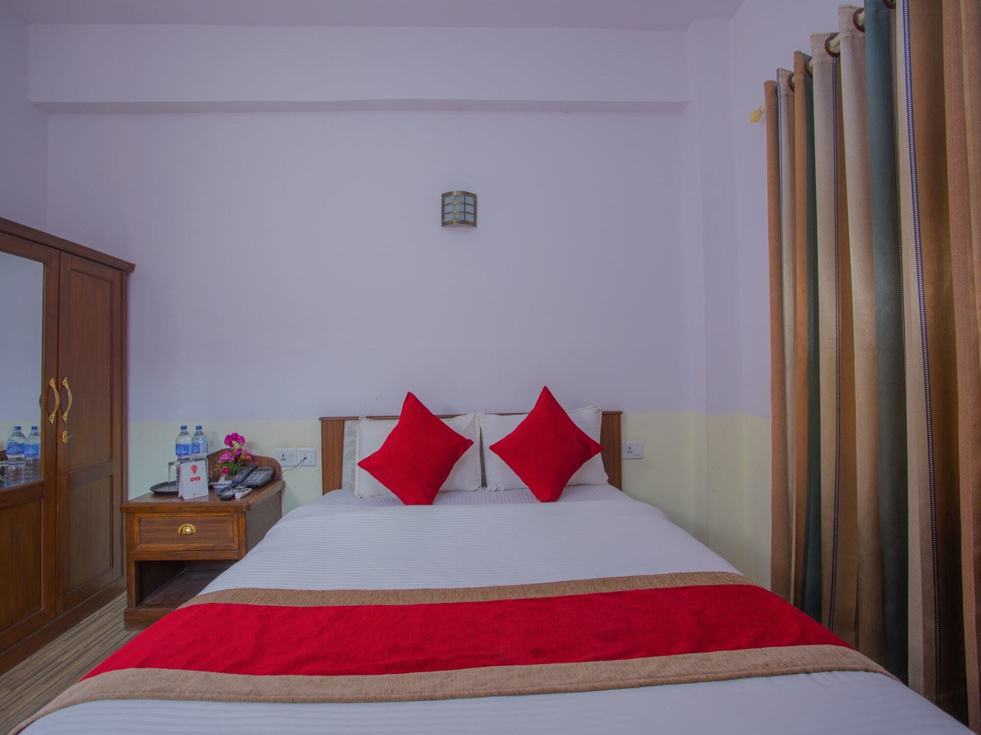 Oyo 255 White Zambala Hotel Katmandu Dış mekan fotoğraf